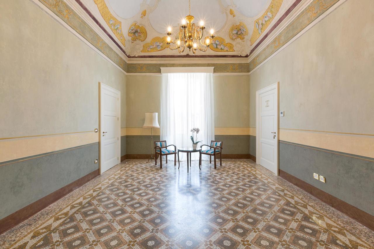 Palazzo Fasti Bed & Breakfast Казарано Екстериор снимка