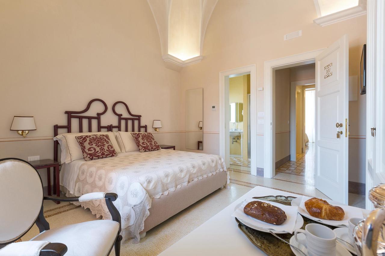 Palazzo Fasti Bed & Breakfast Казарано Екстериор снимка