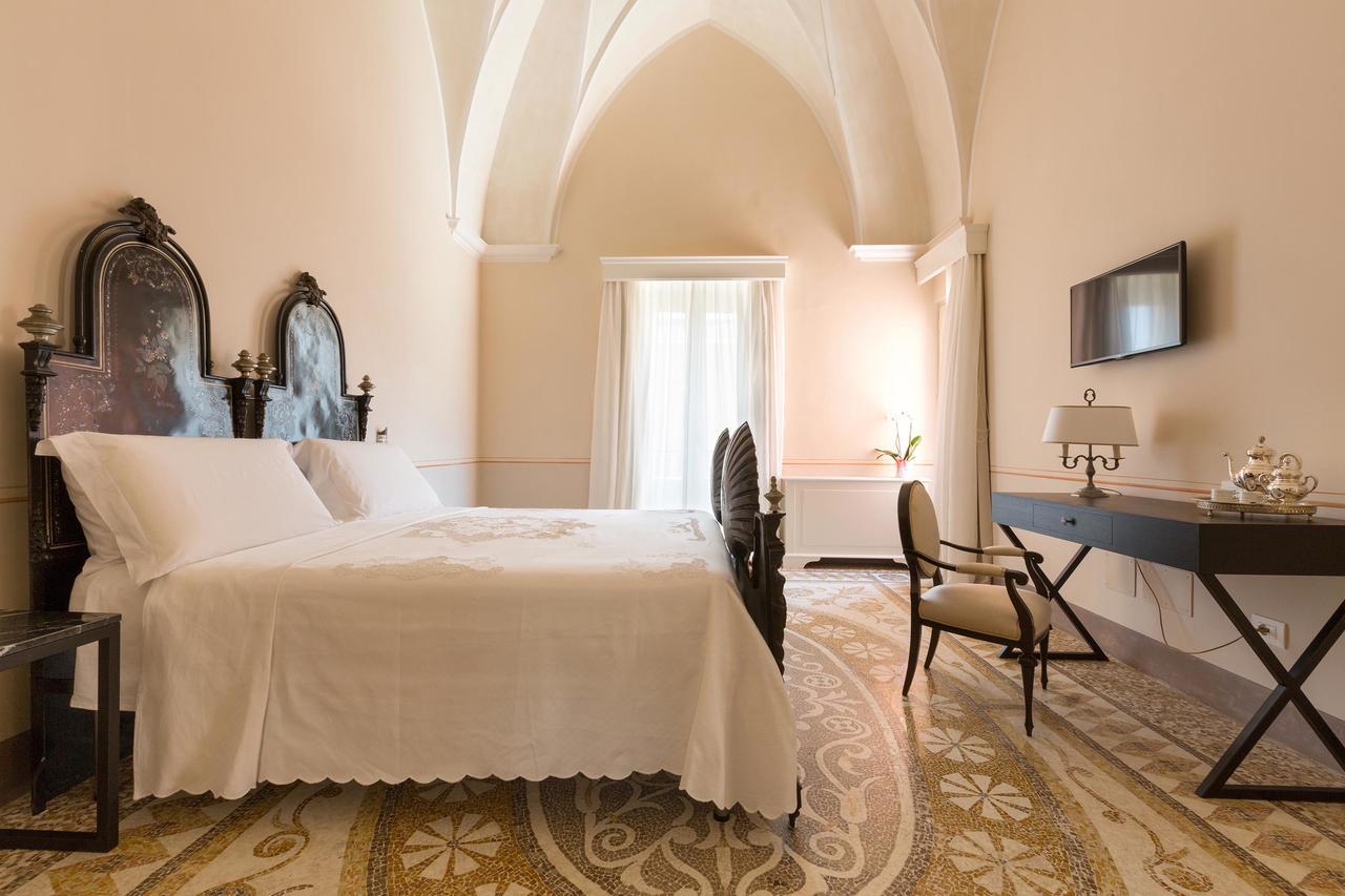 Palazzo Fasti Bed & Breakfast Казарано Екстериор снимка