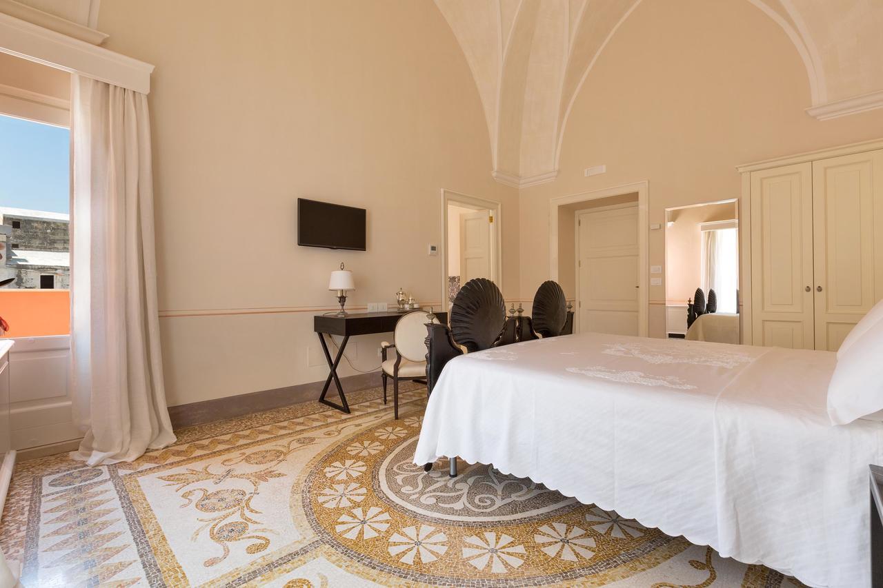 Palazzo Fasti Bed & Breakfast Казарано Екстериор снимка