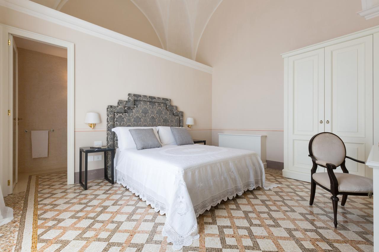Palazzo Fasti Bed & Breakfast Казарано Екстериор снимка